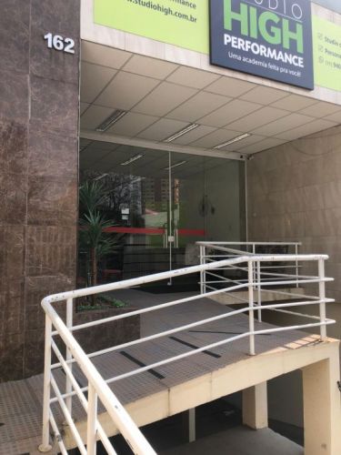 Prédio Comercial com Excelente Localização - 512m² - Garagem 10 vagas  2 Andares 766006