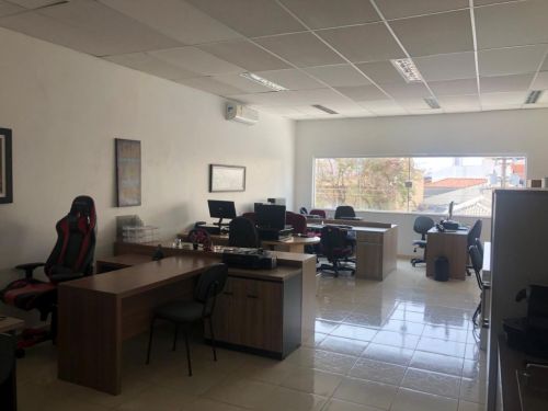 Prédio Comercial com Excelente Localização - 512m² - Garagem 10 vagas  2 Andares 766010