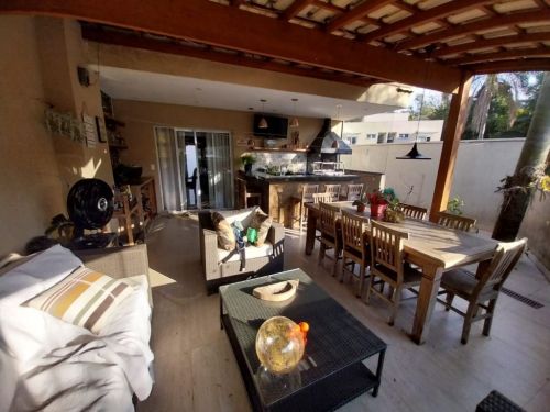 Raridade - Sobrado Isolado - Impecável  -na Granja Viana 764259