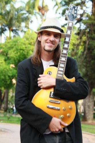 Realize seu Sonho de tocar Método Simples e Direto toque as músicas que você gosta e aprenda o que você realmente precisa para tocar. Violão Guitarra Ukulele teclado e baixo. 737915