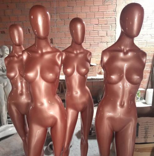 Reforma de manequins de fibra Sp 747486