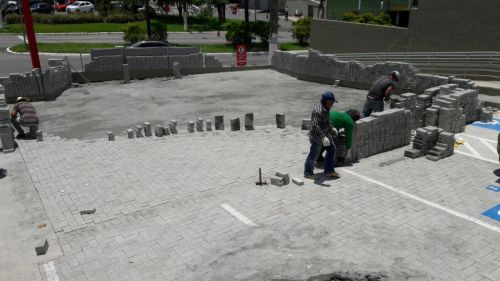 Reforma em geral em paralelepipedos e piso intertravado 773408