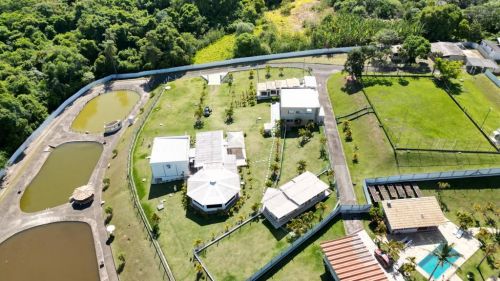 Refugio Particular No Bairro Do Éden 768440