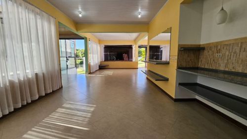 Refugio Particular No Bairro Do Éden 768445