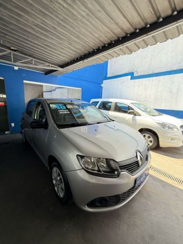 Renault Sandero 1.0 Flex Authentique 2015 742395