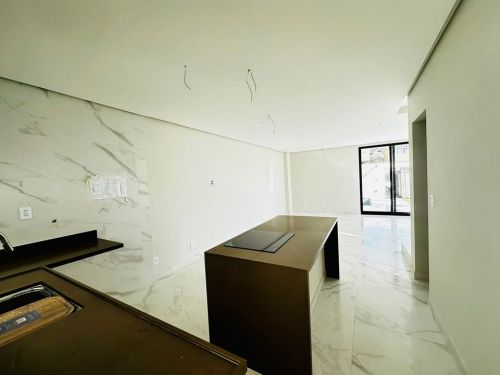 Residencial Tangarás - Casa duplex de 4 suítes com 214m2 755842