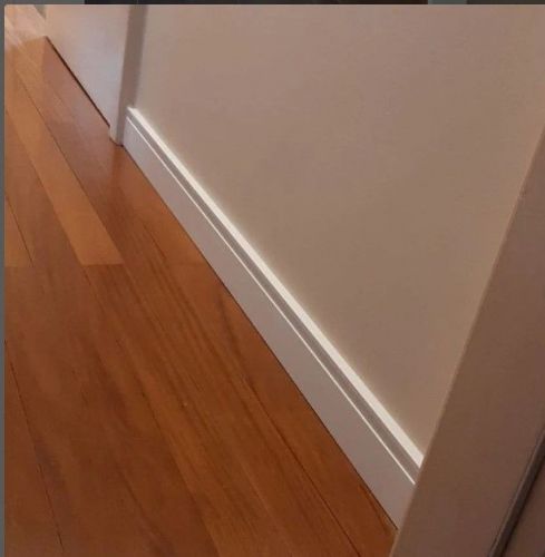 Rodapé 10 Cm Branco  Com Friso Moderno Em Mdf Revestido 100% Em Poliéster 772313