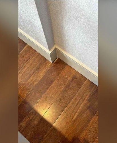 Rodapé 10 Cm Branco  Com Friso Moderno Em Mdf Revestido 100% Em Poliéster 772317