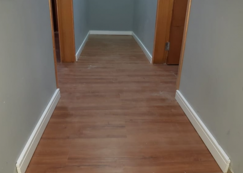 Rodapé 10 Cm Branco  Com Friso Moderno Em Mdf Revestido 100% Em Poliéster 772318