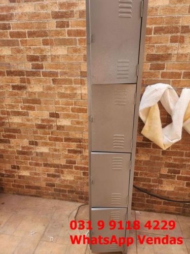 Roupeiro Escaninho com 4 Portas - Novo - Frete Grátis para Bh Minas Gerais 757979