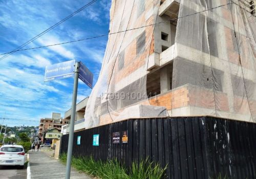 Sala Comercial à Venda em Bombas  - Esquina Exclusiva entre Fragata e Falcão 748881