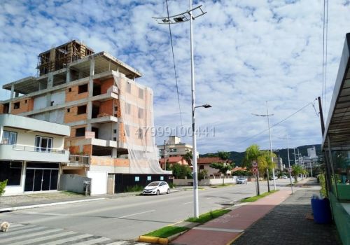 Sala Comercial à Venda em Bombas  - Esquina Exclusiva entre Fragata e Falcão 748884