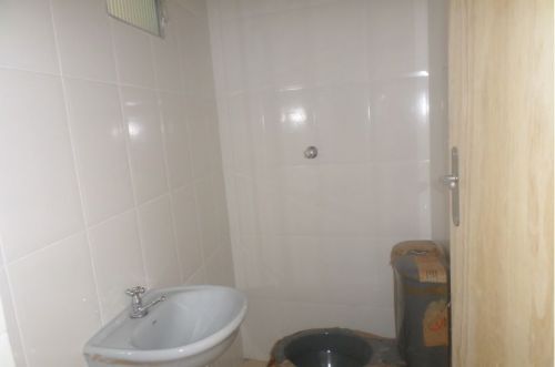 Salão prox. centro Osasco porta aut. e nobreak azulejado porcelanato e Wc 744745