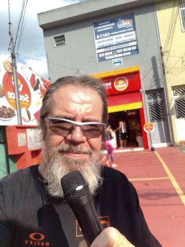 serviços de locução para ação de venda  750548