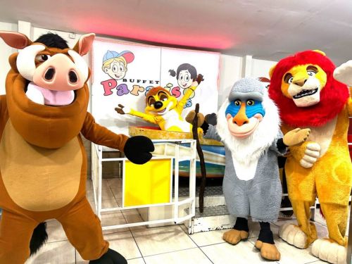 Simba Rei Leão Timão Pumba personagens vivos 738379