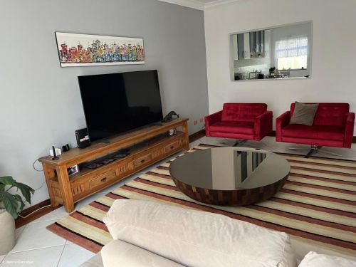 Sobrado à venda na V. Alice em Santo André 3 dorm. 1 suíte 8 vgs. 330m 768449