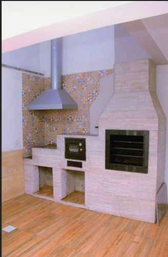 Sobrado à venda no Órfãs - Coronel Francisco Ribas 3021 Ponta Grossa -paraná. 3 quartos 3 banheiros e 1 garagem. À venda por R$ 500.00000. Obs:imóvel quitado. 764846