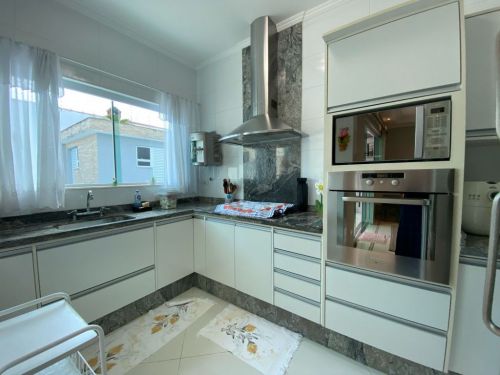 Sobrado Com Otimo Acabamento 742860