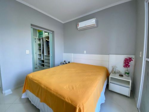 Sobrado Com Otimo Acabamento 742864