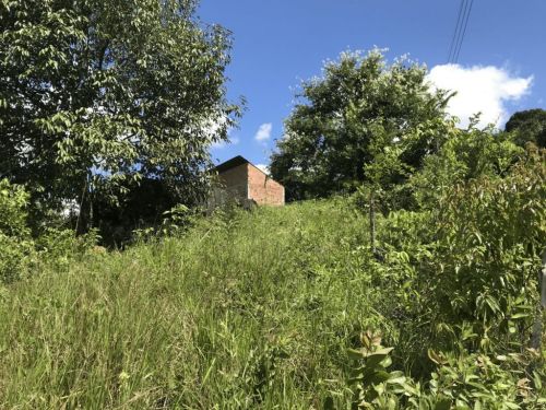 Terreno Para Chácara com Chalé em Construção. 755703