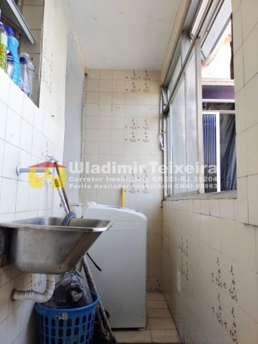 Apartamento Salão 2 Quartos Copa Cozinha e Despensa em Tomás Coelho. 611399