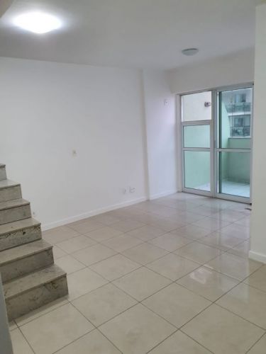 Top Duplex - Apartamento duplex de 2 quartos sendo 01 suíte com 94m2 755861