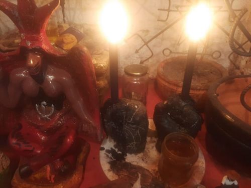 Trabalho de magia negra   750802