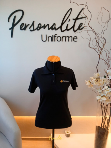 Uniformes personalizados para destacar sua marca 778153