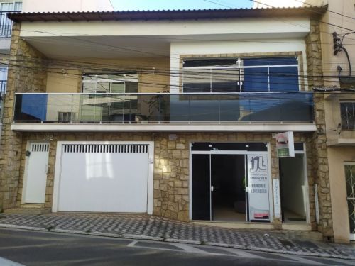 vende-se casa com ponto comercial no centro de pouso alegre 767098
