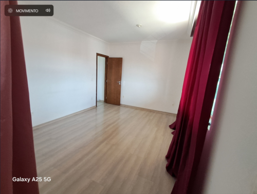 Vende se linda casa duplex 250m² com  3 Quartos  2 Vagas livres e cobertas  3 Banheiros Bairro Pedra Azul Contagem  777819