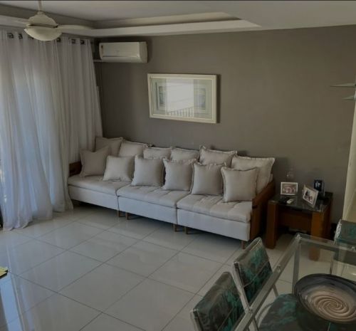 Vendo Apartamento na Tijuca Localizado a 8 minutos do metrô Apenas 749.00000 Aceito financiamento 774542