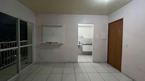 Vendo apto condomínio Leve Castanheiras 2 quartos 7 andar frente para rua sol nascente. 769048