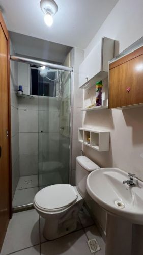 Vendo apto condomínio Leve Castanheiras 2 quartos 7 andar frente para rua sol nascente. 769051