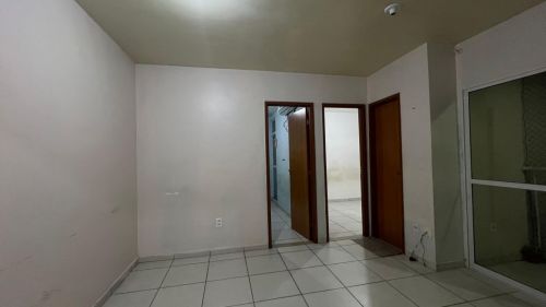 Vendo apto condomínio Leve Castanheiras 2 quartos 7 andar frente para rua sol nascente. 769053