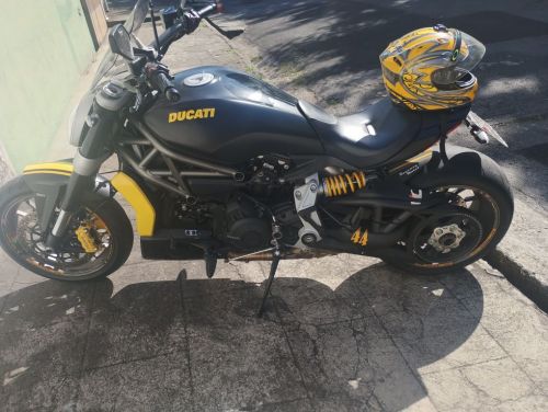 Vendo Ducati x Diavel 1200 Cc Ano 20162017 Km 7.513 Super Conservada Valor: R$60.00000  Belo Horizonte Mg 783147