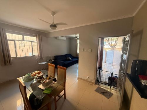 Vendo linda casa em Vaz Lobo Com Kitnet Anexa.  Apenas 265.00000 Podendo financiar  Casa com espaço para crescer 765732