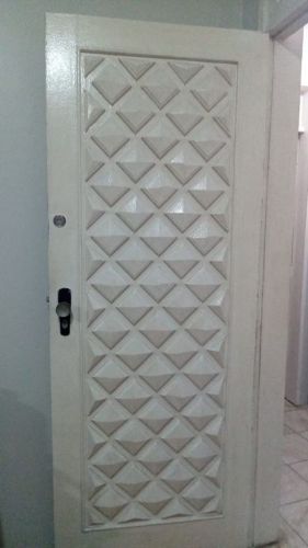 Vendo porta trabalhada usada 750387