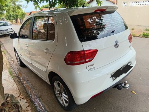 Vendo Wolkswagen Fox Comfortline 1.6 Flex 8v 5p 2016.completo. Carro modernoeconômico e com um conforto que só a linha Confortline ofereceideal para quem busca qualidade e confiabilidade Wolkswag 774896