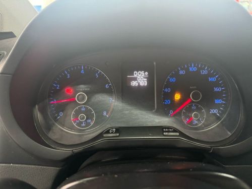 Volkswagen Fox 1.0 Total Flex Trend 2011 742392