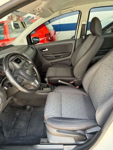 Volkswagen Fox 1.6 Flex I-motion 2014 742368