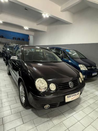 Volkswagen Polo Sedan 1.6 Gasolina 2005 758039