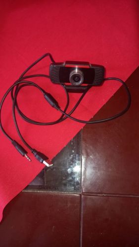 Webcam  camera para Pc de 1080 mpxls leveuso de 1 vez apenas conservada. 611136