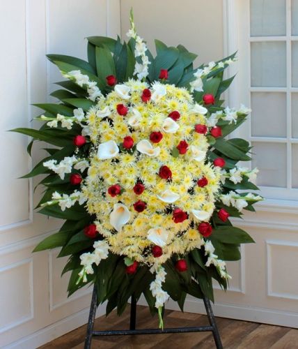 www.coroasdeflor.com.br Aceitamos todos cartões de crédito Entregamos todos dias da semana. Sábado Domingo e Feriados 752193